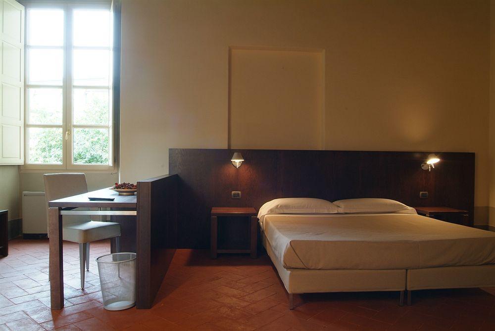 Dimora Storica Palazzo Puccini Bed & Breakfast 3*