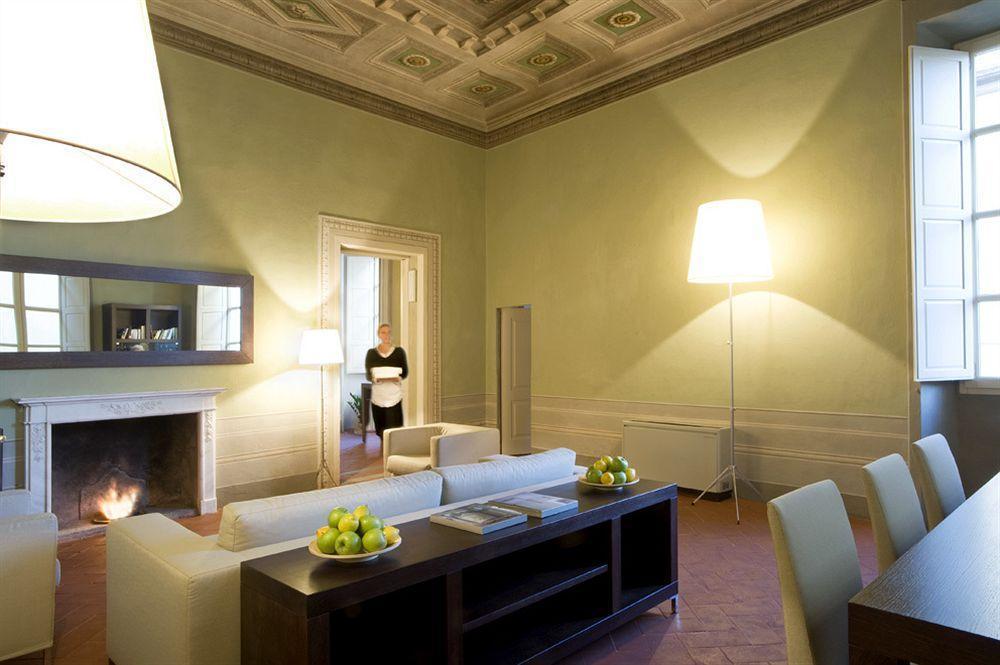 Dimora Storica Palazzo Puccini Bed & Breakfast