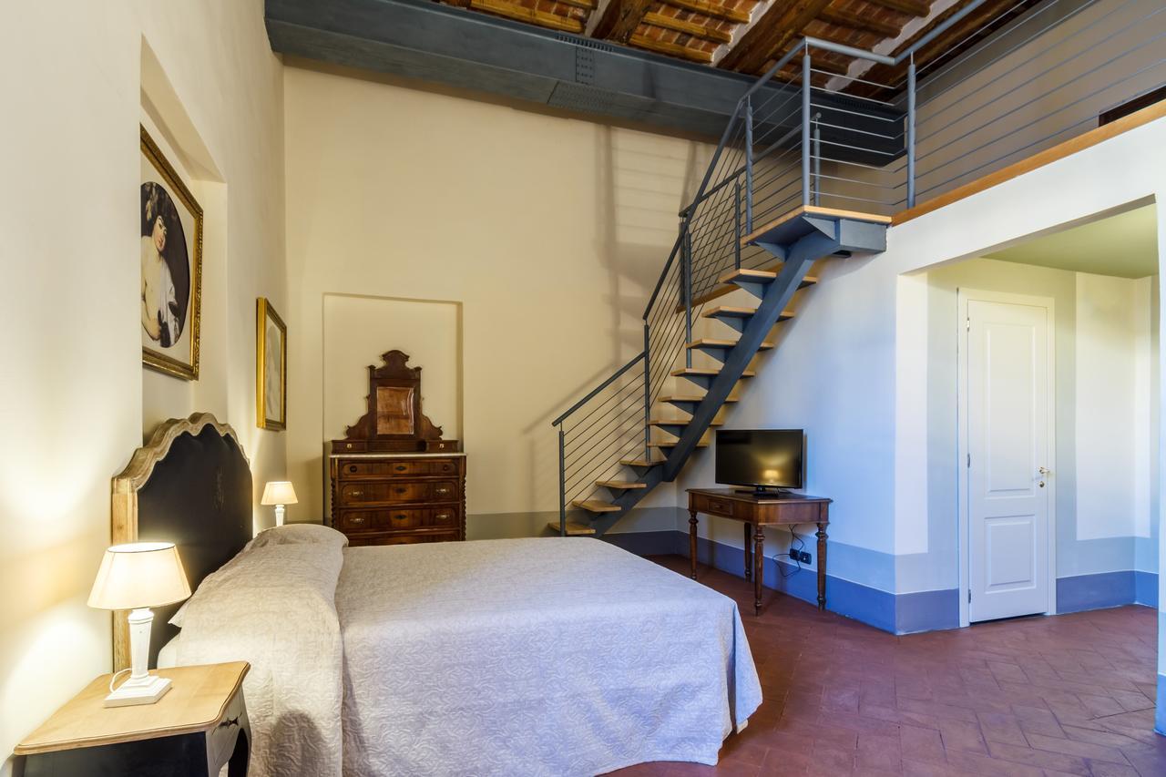 Dimora Storica Palazzo Puccini Bed & Breakfast 3*